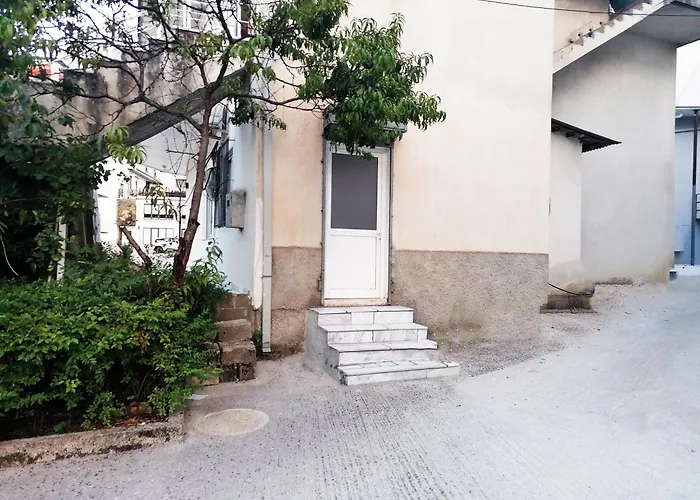 Appartement Filipos Gjirokastër